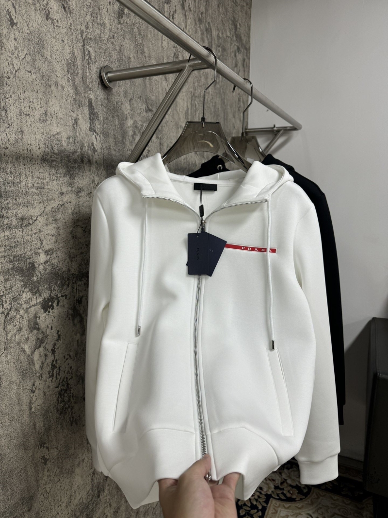 Pra*a outwear